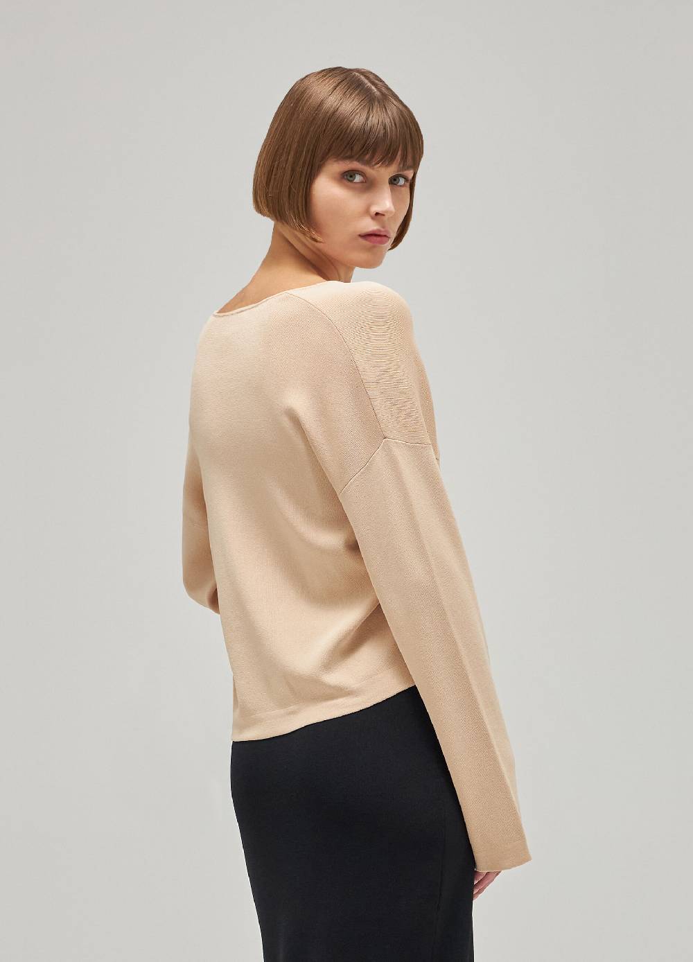 LES COPAINSMaglia tricot con scollo a V in misto viscosa 2025