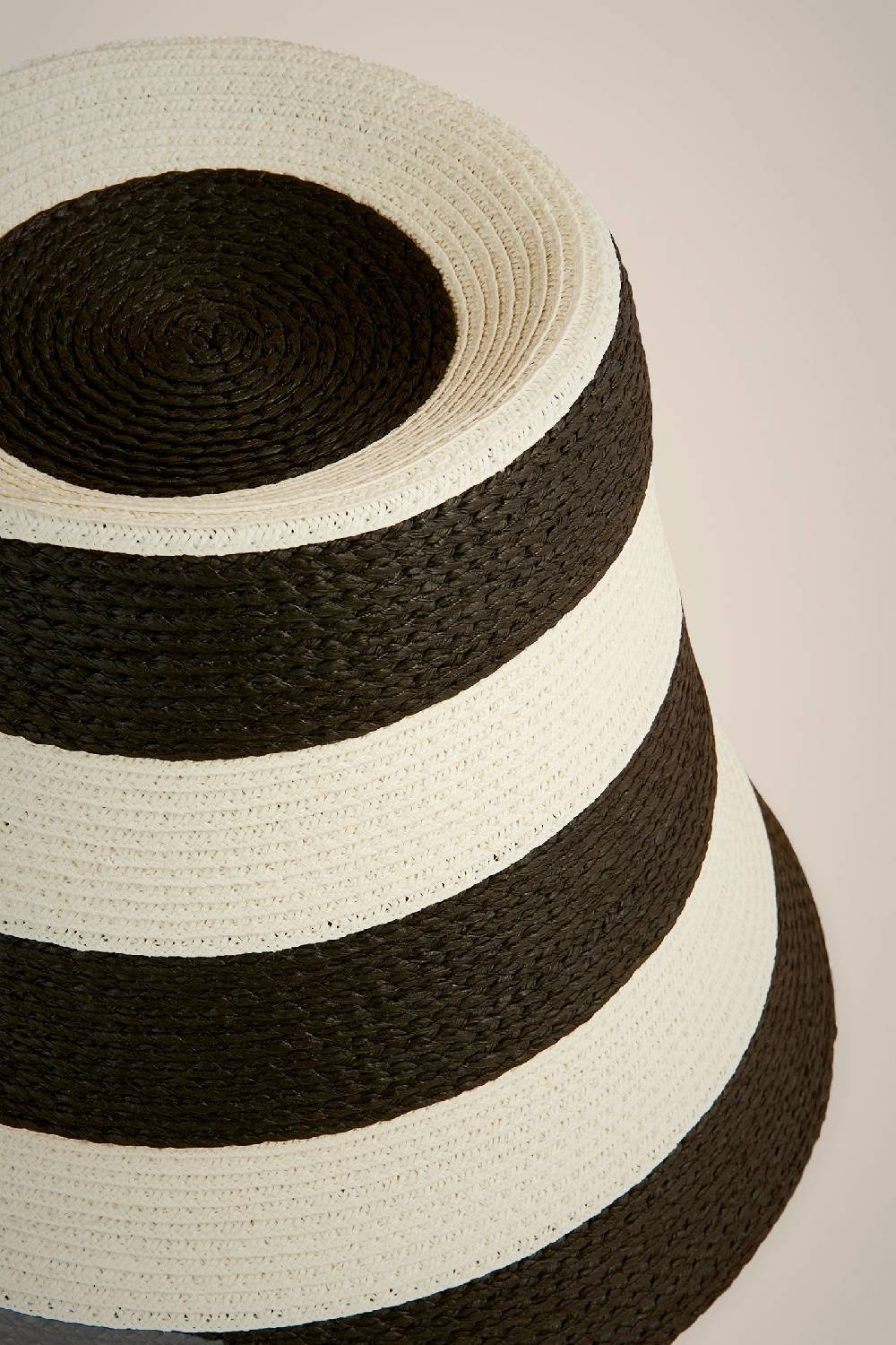 Liviana Conti CAPPELLO CLOCHE S4AA4SF08Y69W8.57 Saldi Di Fabbrica