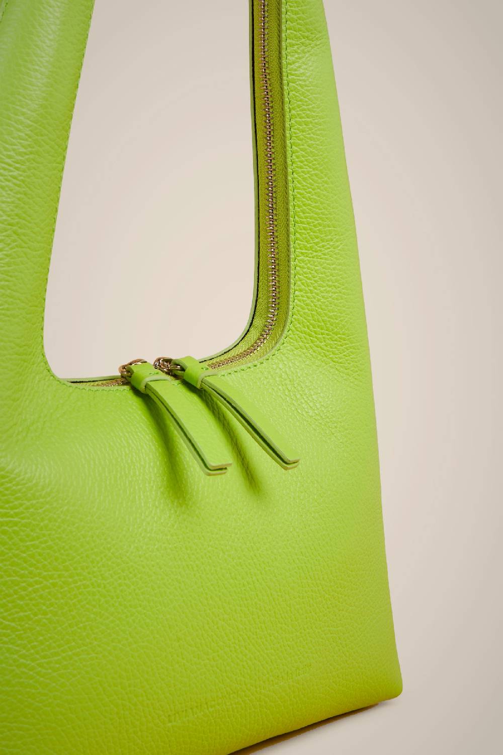 Liviana Conti HOBO CHIUSURA ZIP S4AA4SA06Q32-0.NR Vendita