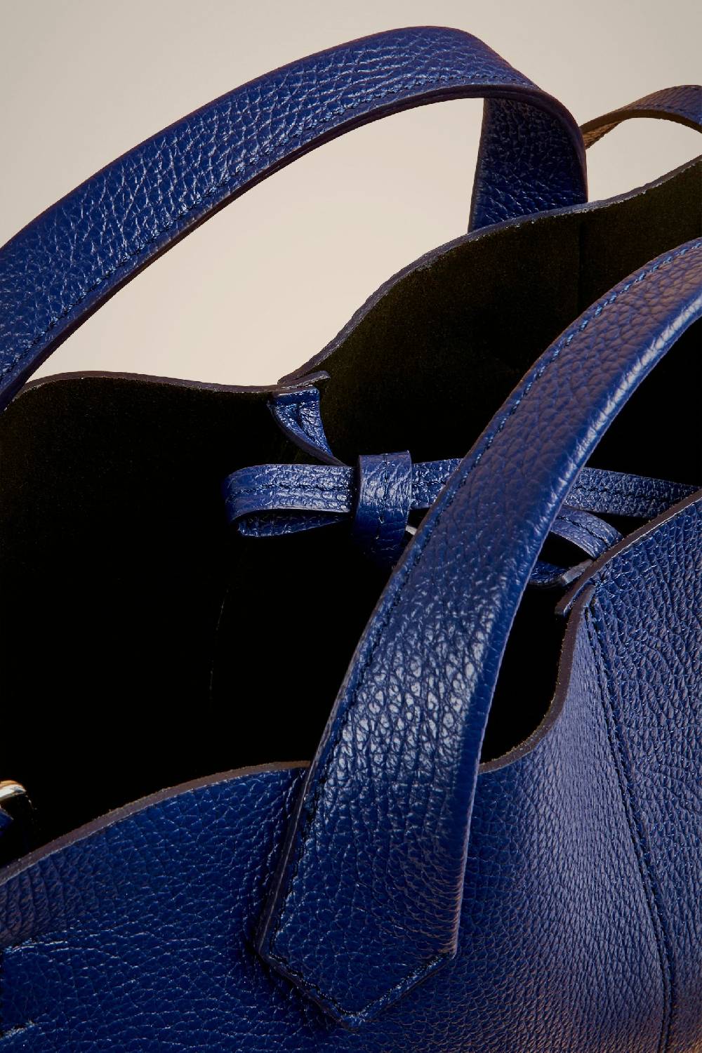 Liviana Conti MINI TOTE TRACOLLA S4AA4SA04K57-0.NR Qualità Garantita