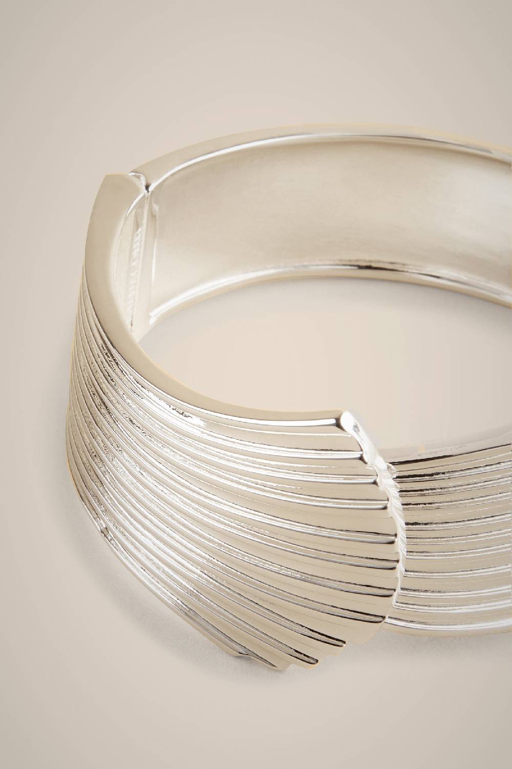 Liviana Conti BRACCIALE ZIGRINATO S4AA4SJ02Z07-0.NR Convenienza