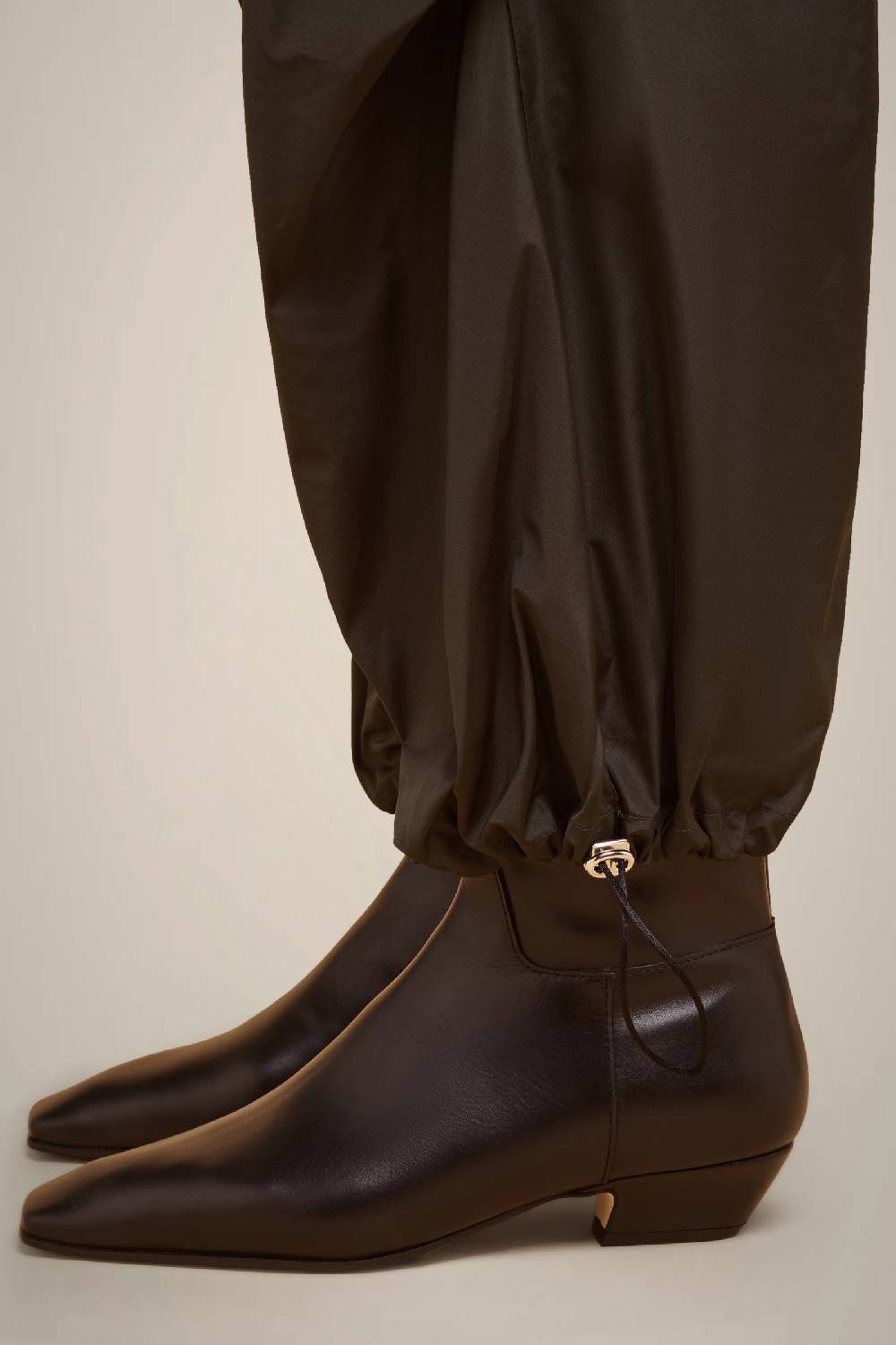 Liviana Conti PANTALONE COULISSE IN TAFFETA' W4FF4WY18S89-0.38 Italia