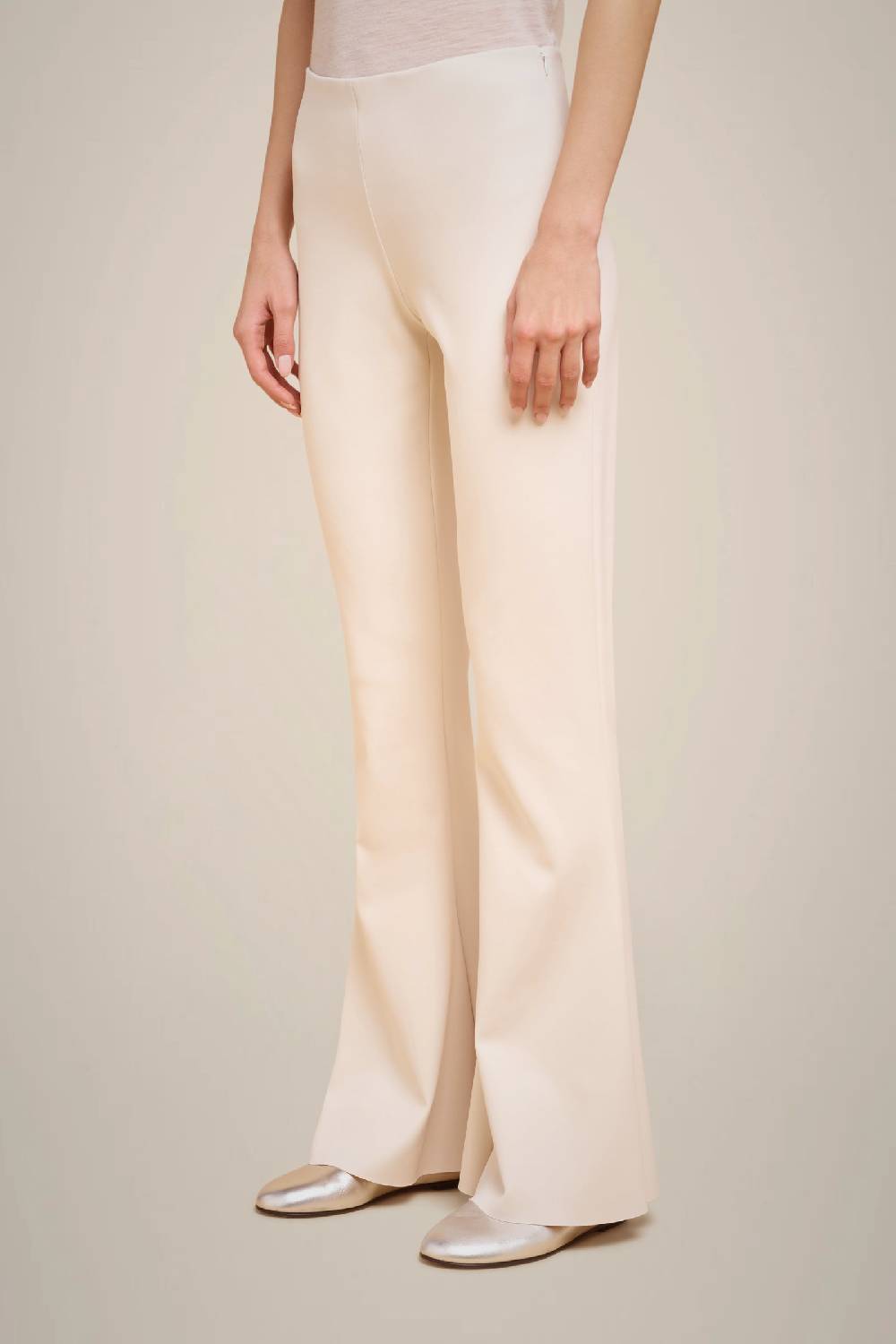 Liviana Conti PANTALONE SVASATO IN TECNOSOFT W4FF4WJ28A10-2.38 Pezzi Unici