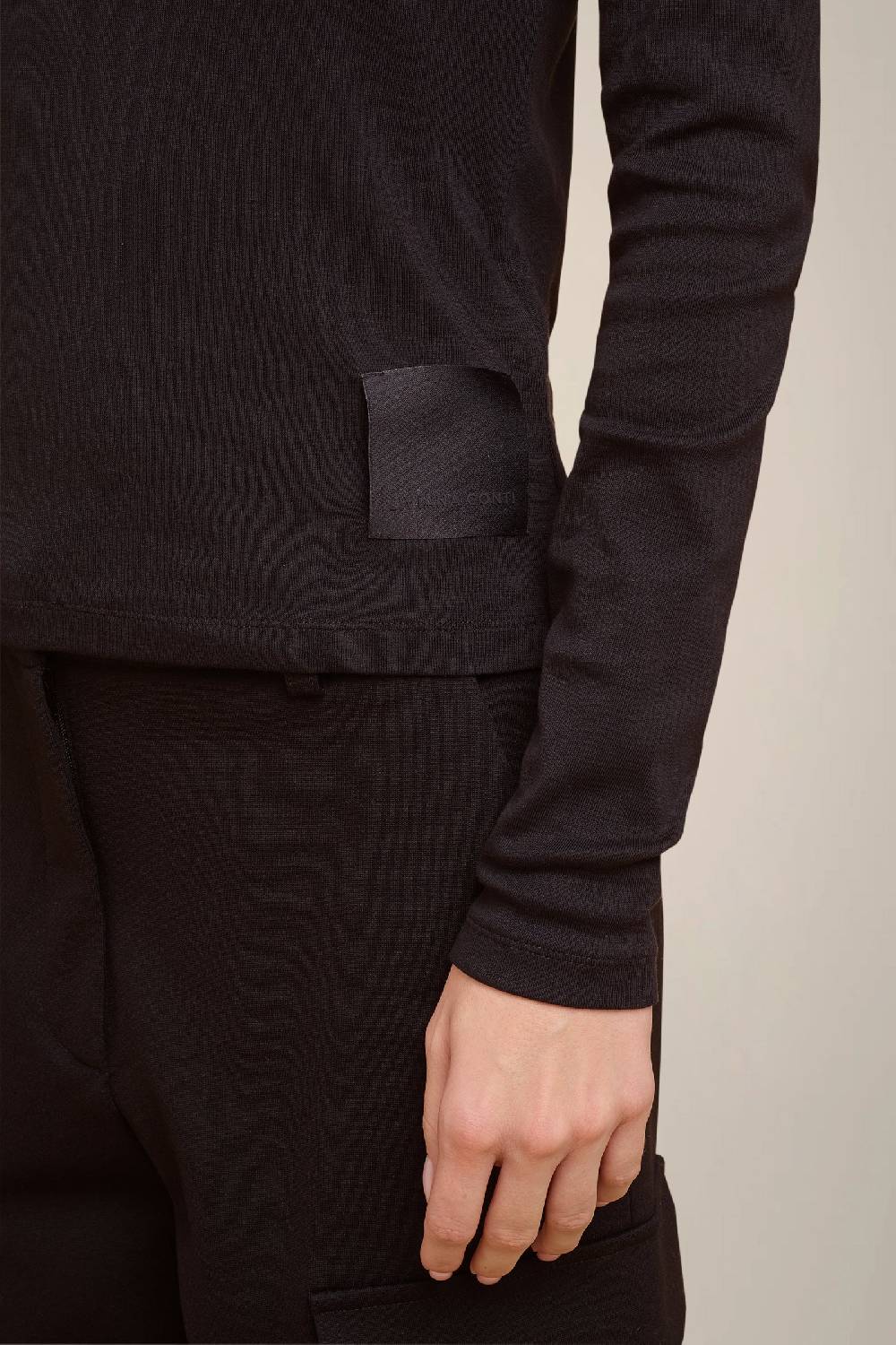 Liviana Conti T-SHIRT CUT-OUT A COSTINE W4FF4WW85Y69-0.XS Fino Al -60%