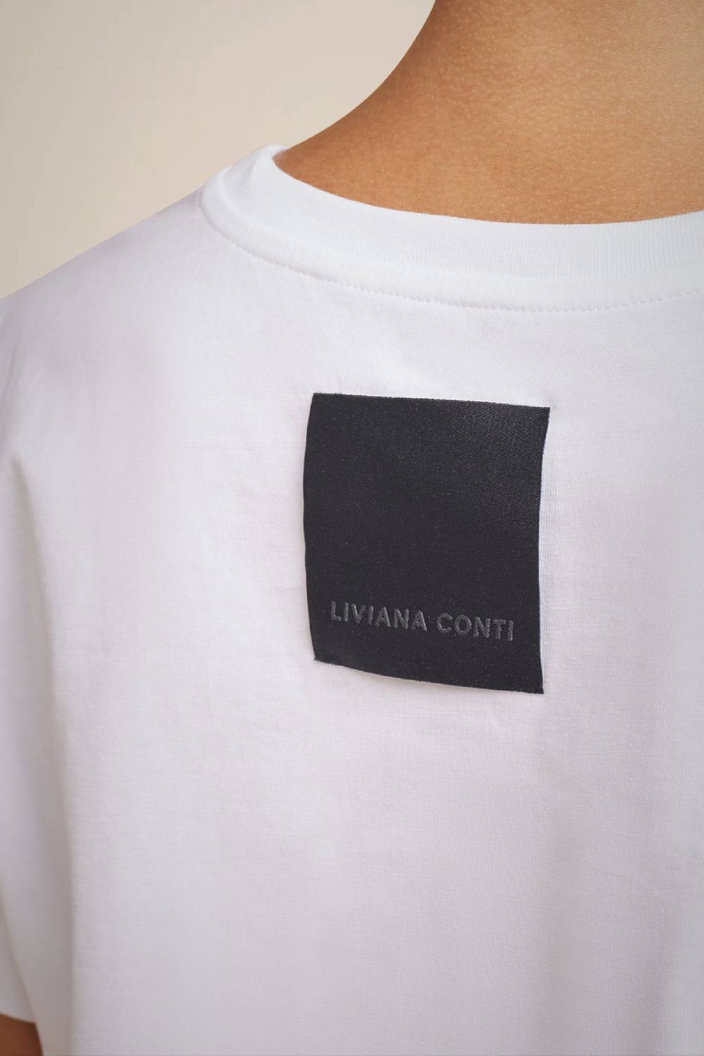 Liviana Conti T-SHIRT RICAMO LOGO W4FF4WW72A01-0.XS Offerta