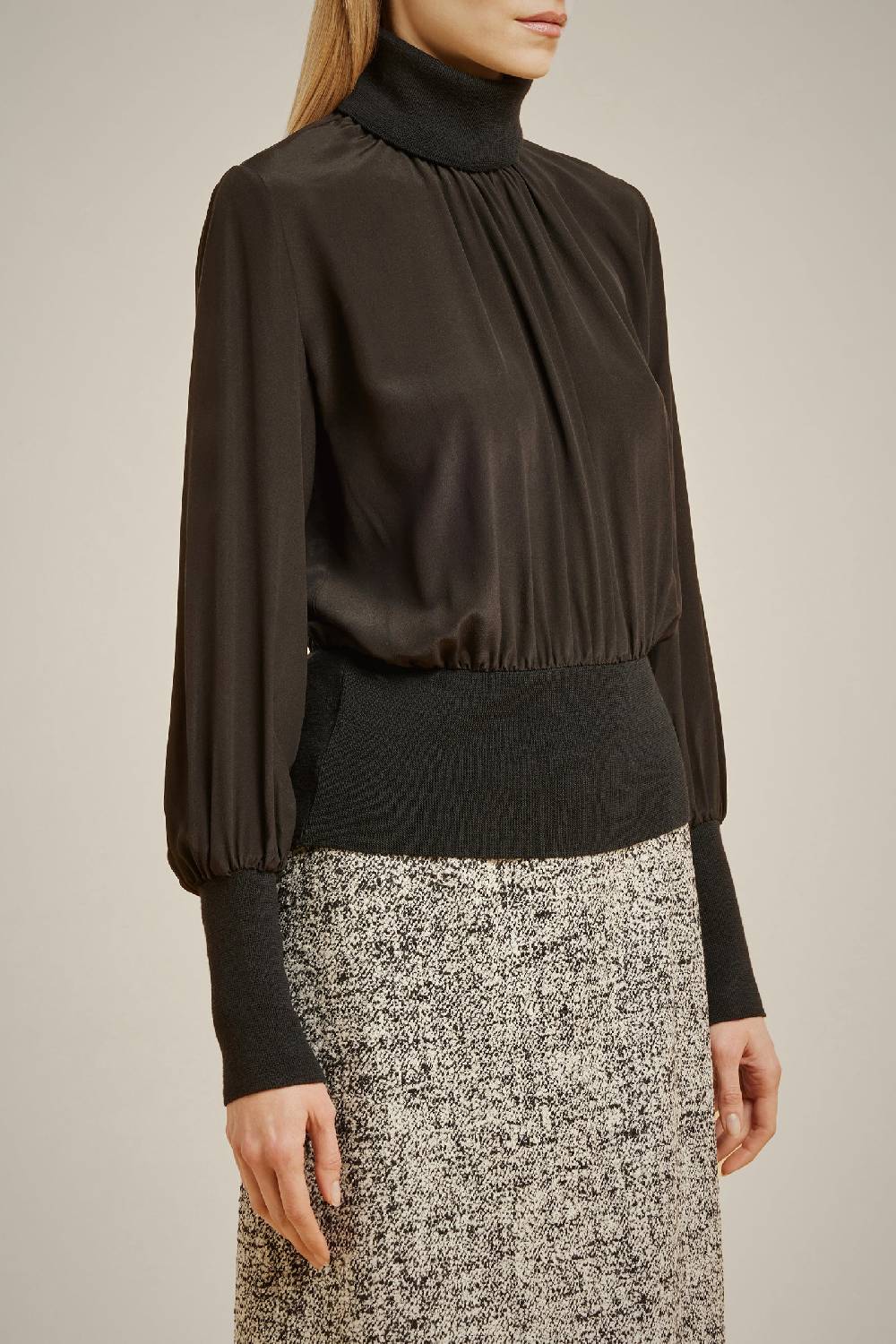Liviana Conti BLUSA COLLO ALTO 100% SETA W4LL4WS08Y69-0.38 Soddisfazione Garantita