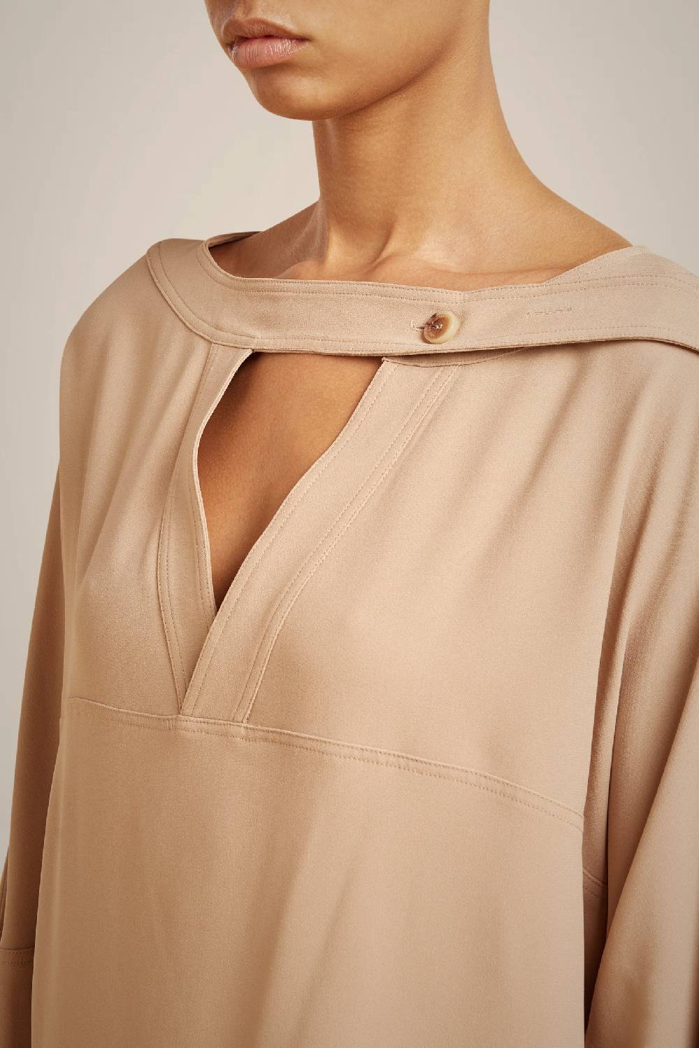 Liviana Conti BLUSA CON LACCIO W4LL4WS25V61-0.38 Consegna Veloce
