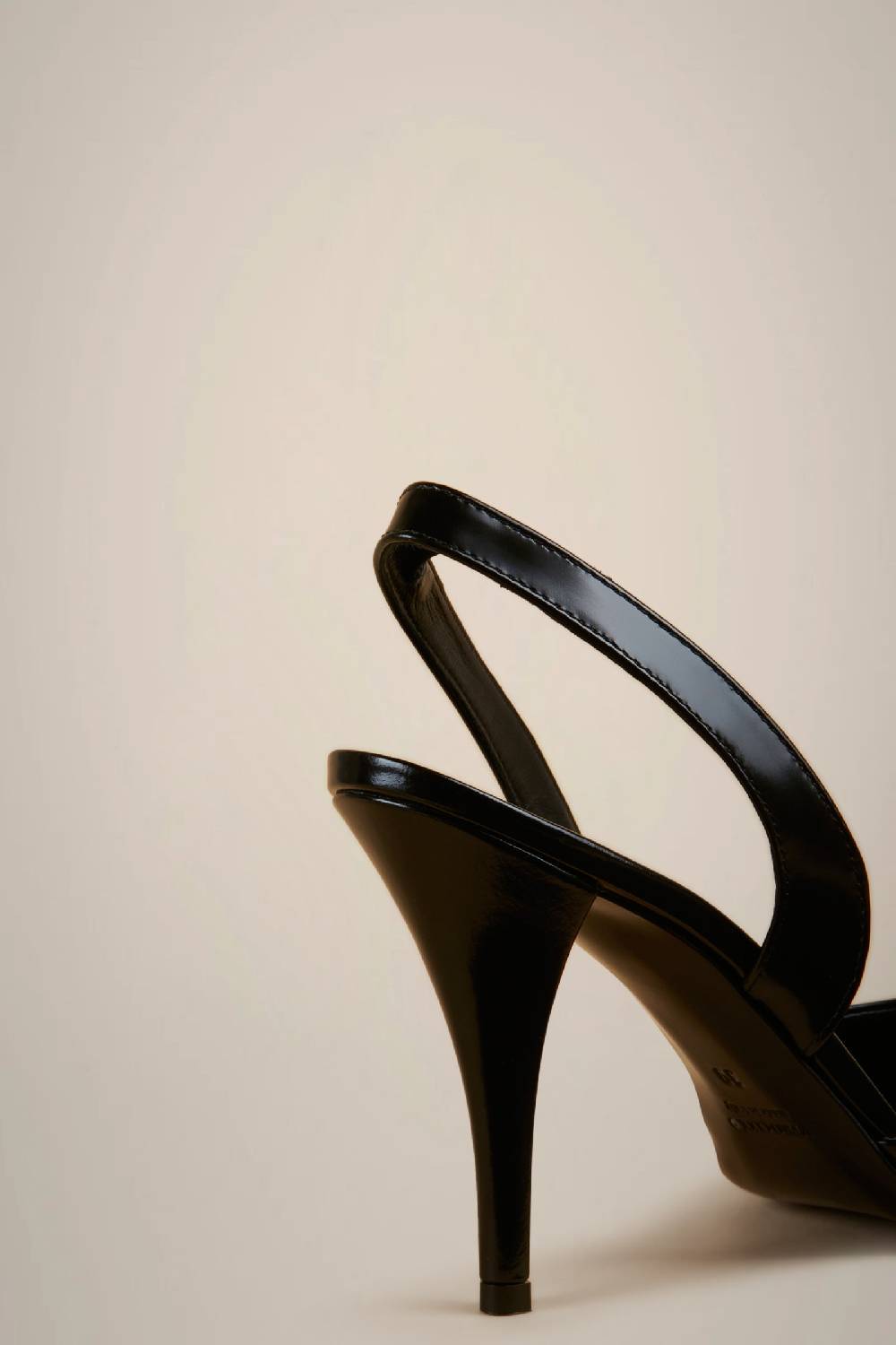 Liviana Conti PUMPS SLINGBACK W4AA4WC02Y69-0.36 Saldi