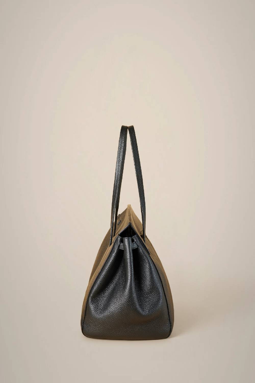Liviana Conti MAXI HAND BAG W4AA4WA06Y69-0.NR Vendita Economica