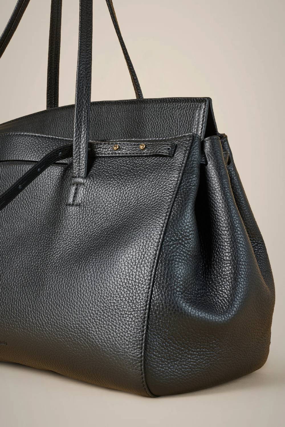 Liviana Conti MAXI HAND BAG W4AA4WA06Y69-0.NR Vendita Economica