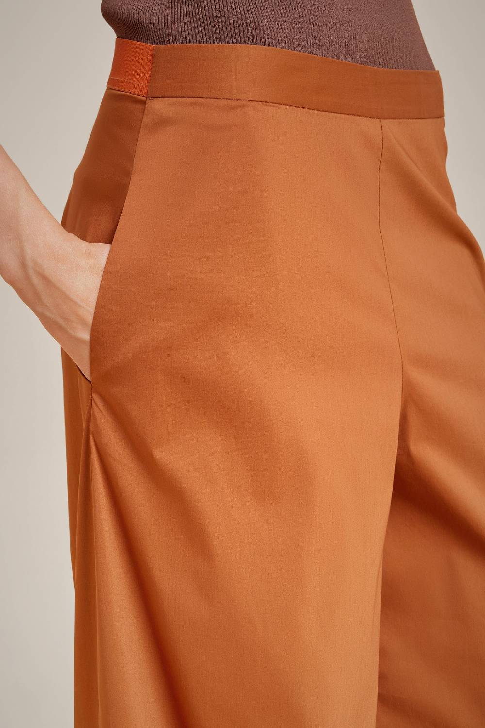 Liviana Conti PANTALONE S4LL4SK79T66-0.38 Sconti VIP