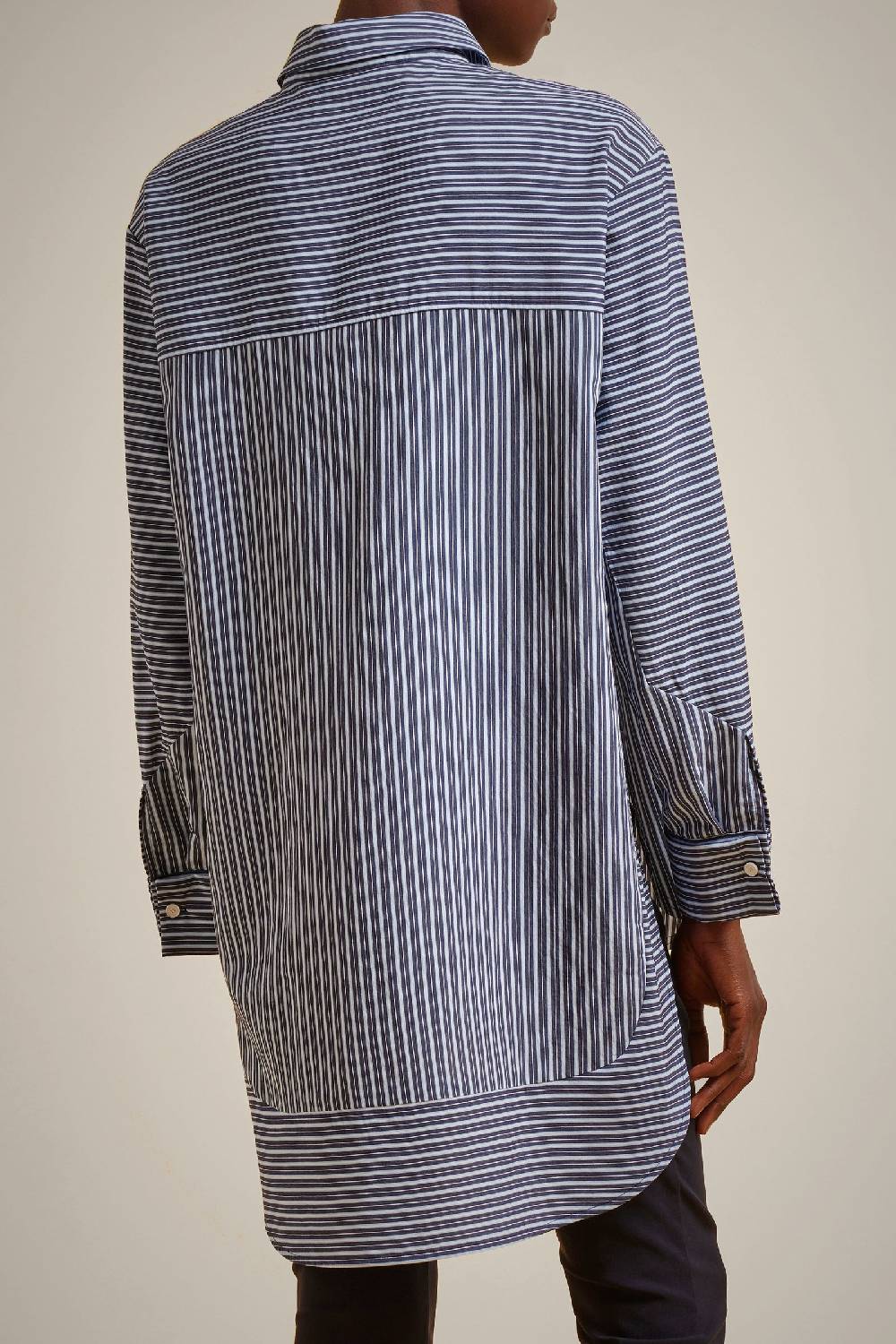 Liviana Conti CAMICIA OVER S4FF4SN05RIG99.42 Comprare a buon mercato