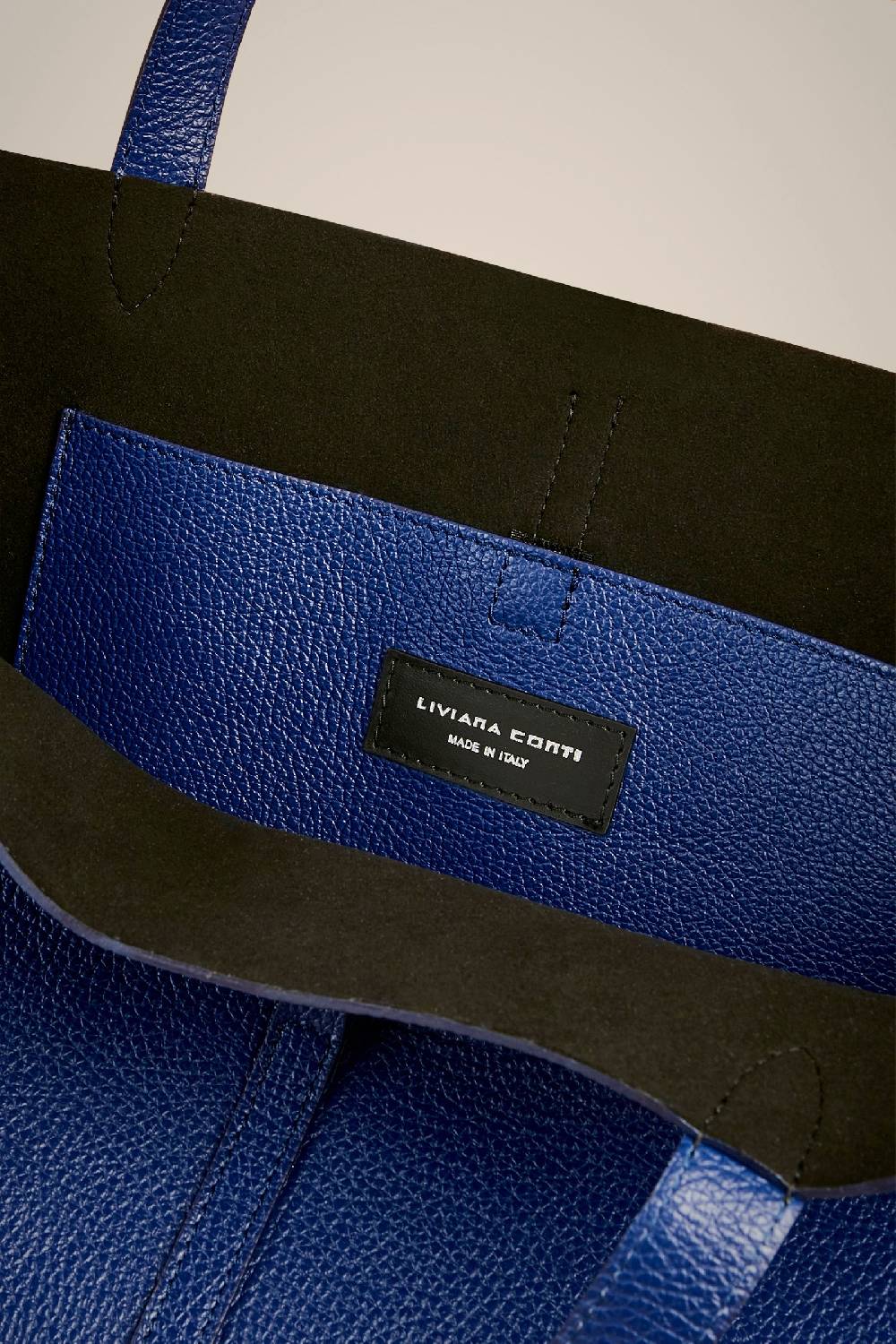 Liviana Conti TOTE CHIUSURA BARRA S4AA4SA03K57-0.NR Fino al 65% di sconto