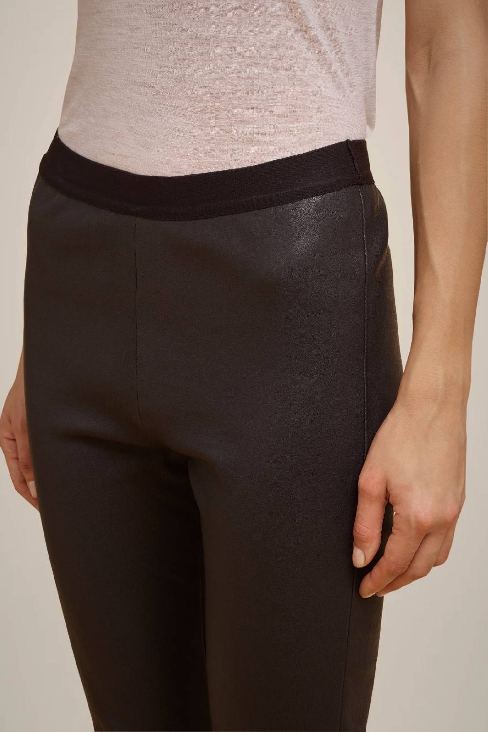 Liviana Conti LEGGINGS IN VERA PELLE W4FF4WX05Y69-0.38 Consegna Veloce