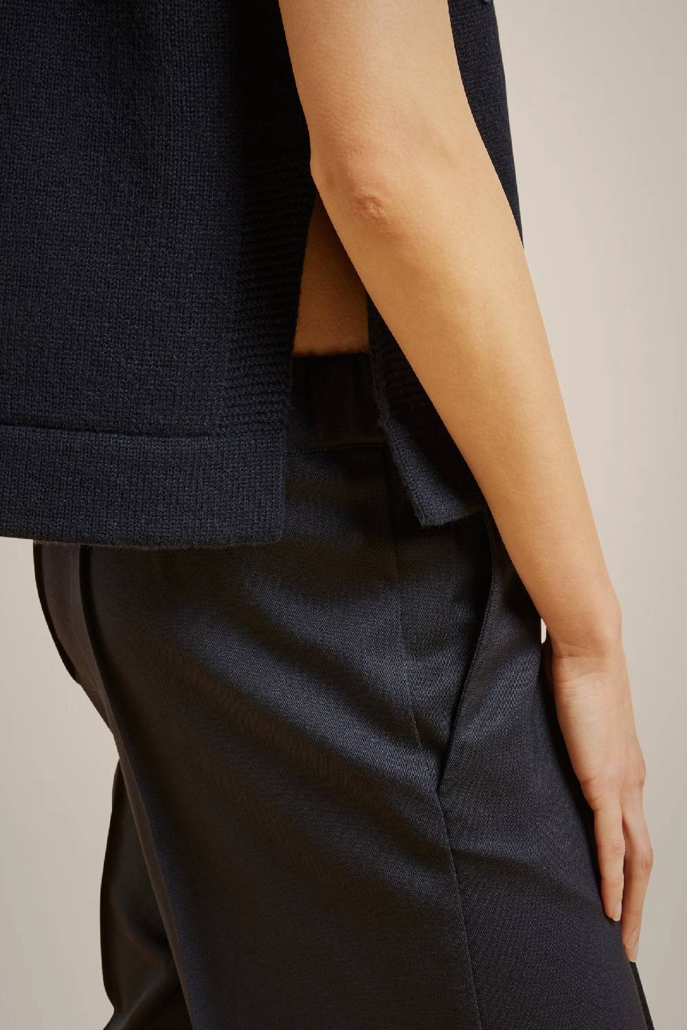 Liviana Conti GILET CON PAILLETTES IN CASHMERE RICICLATO W4LL4WC47N08-0.XS Prezzo di fabbrica