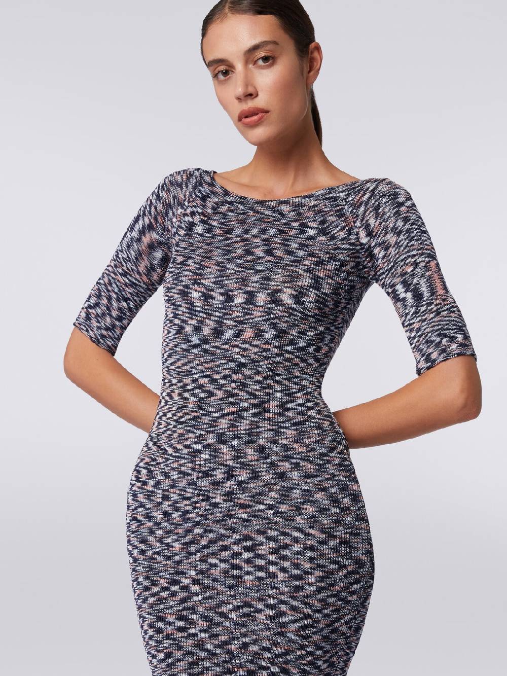 Missoni Mini-abito a maniche corte in misto viscosa fiammata Fino Al -60%