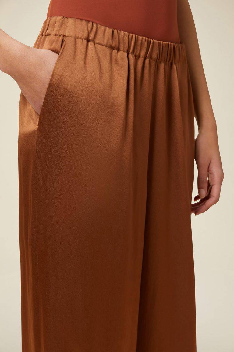Pomandere Pantalone ampio con elastico in vita lucido Novità