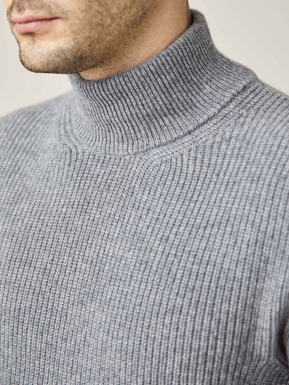 Luca Faloni Collo a lupettocashmere a 4 fili Soddisfazione Garantita