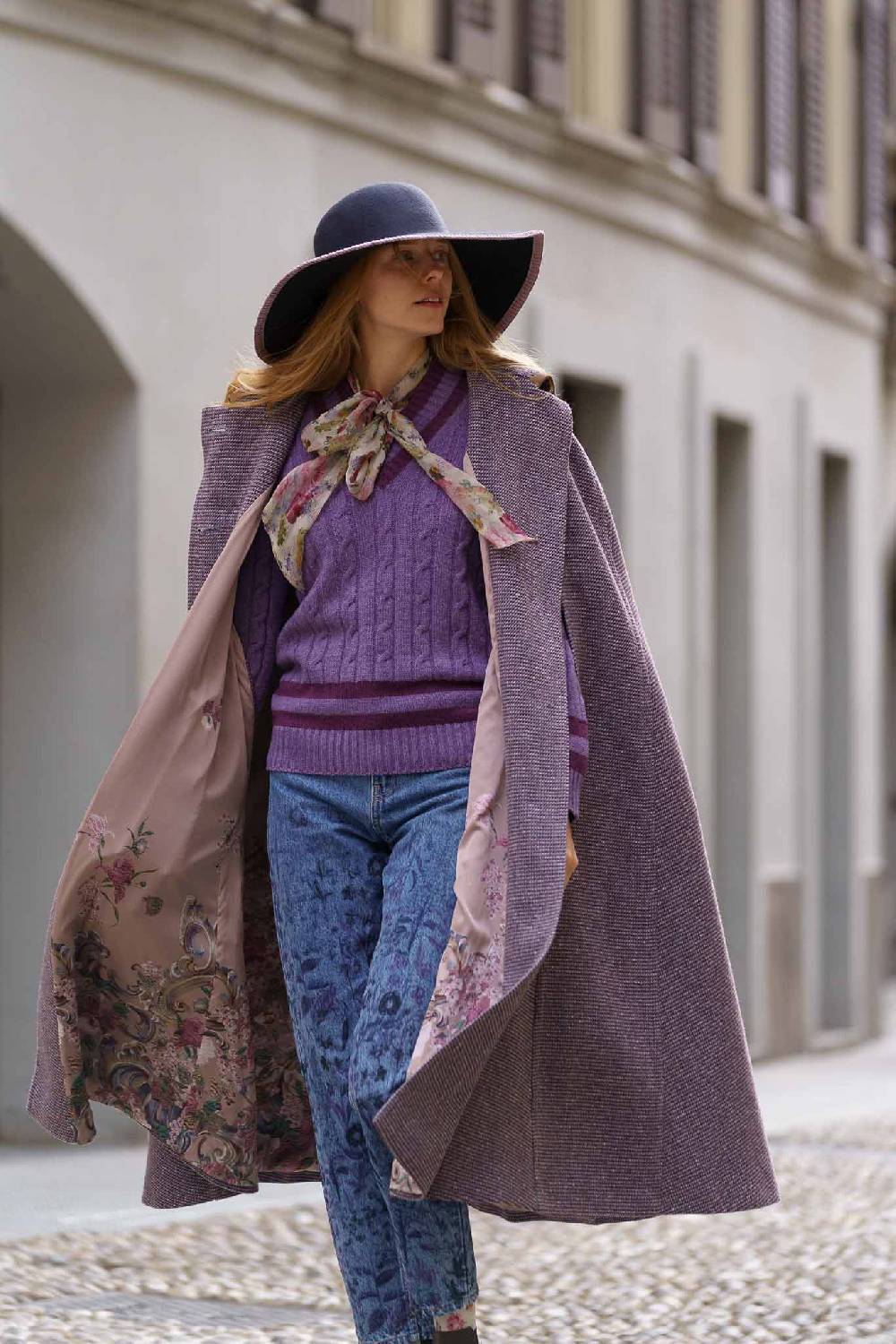 Luisa Beccaria Maglia viola in cashmere a trecce con scollo a V Novità