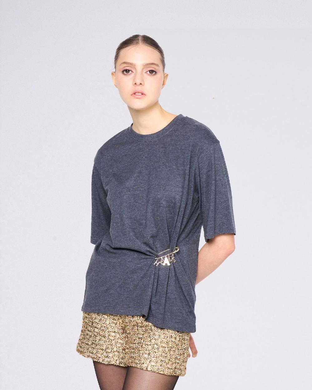 Silvian Heach T-shirt con spilla Promozione Limitata