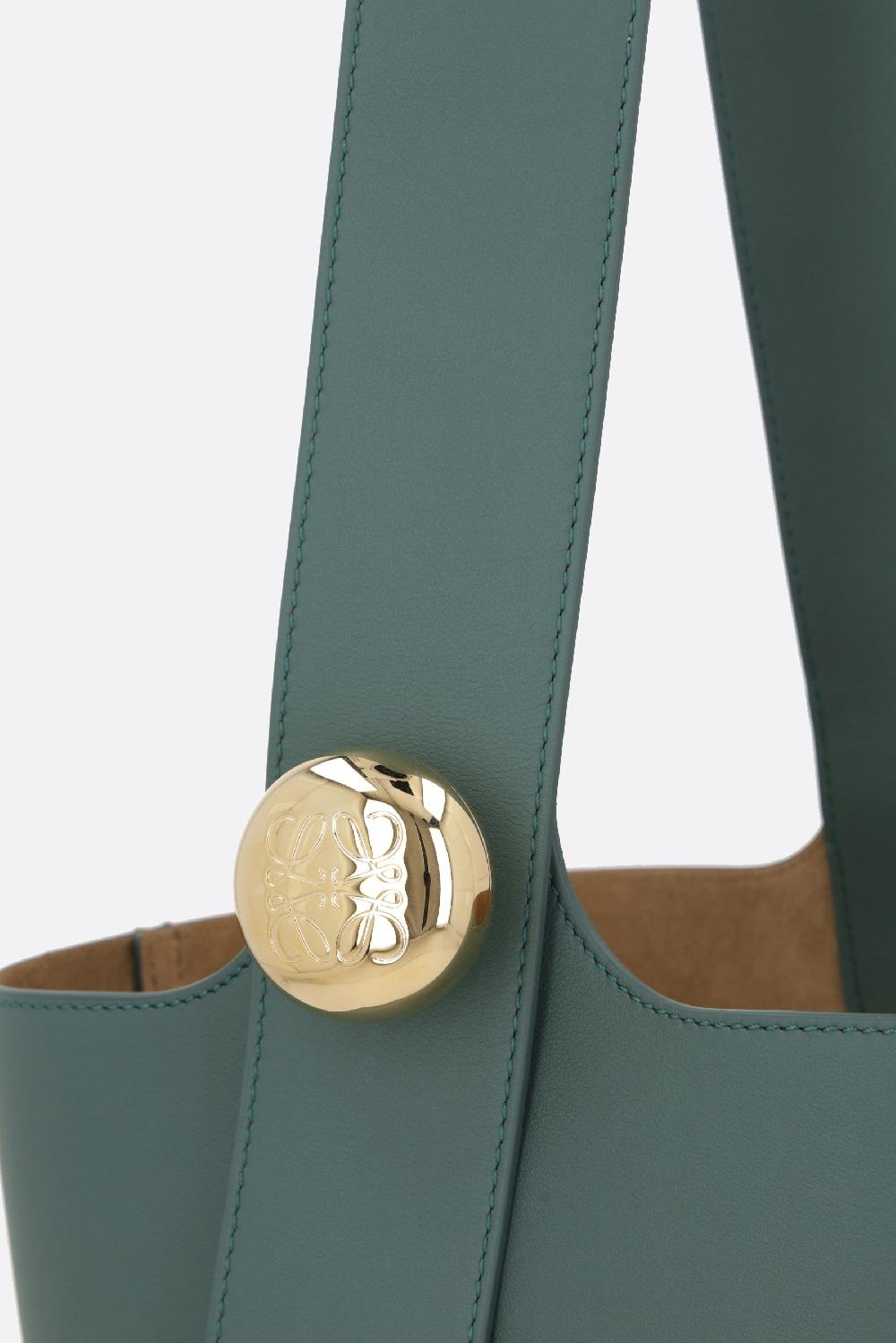 LOEWE borsa a secchiello Pebble media in pelle liscia Promozione