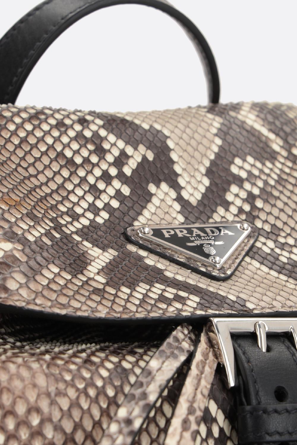 PRADA zaino small in pitone Italia