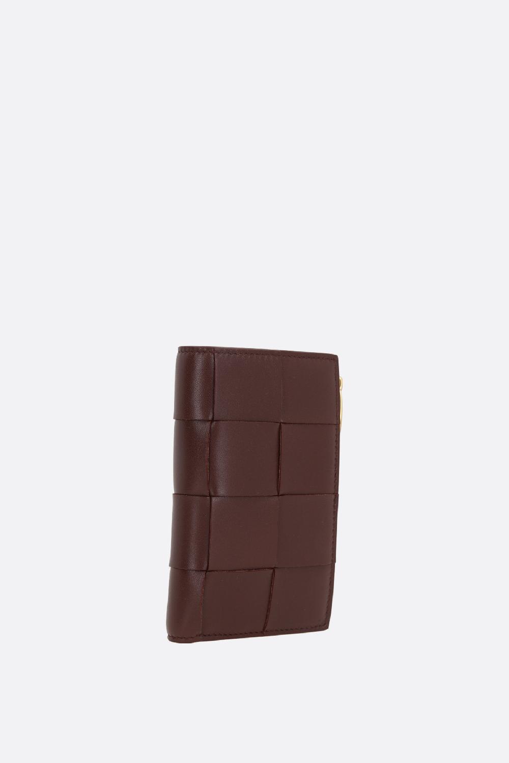 BOTTEGA VENETA portafoglio bi-fold medio Cassette in Maxi Intrecciato nappa Offerta
