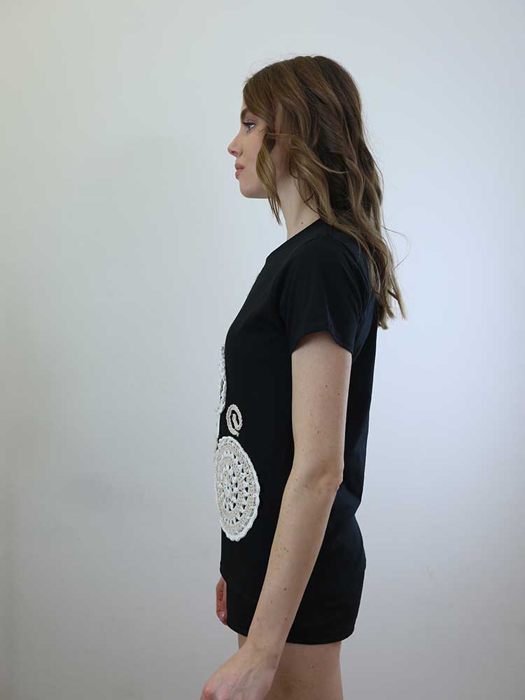 Tricot à Porter T-SHIRT SCOLLO GIRO CON APPLICAZIONI CROCHET Moda