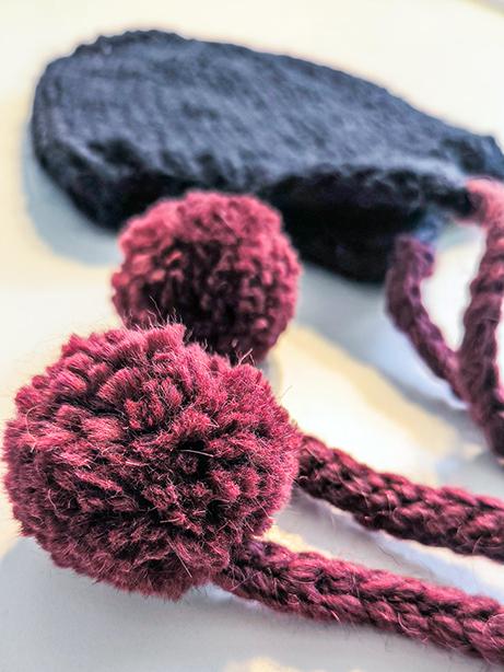 Tricot à Porter Cappello paraorecchie e pon pon Italy