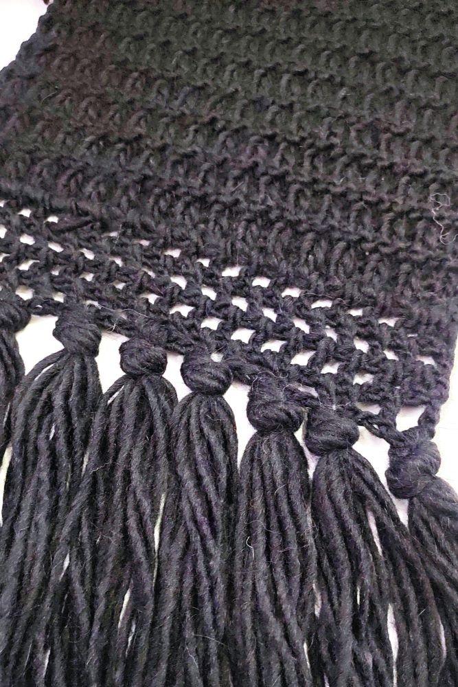 Tricot à Porter Sciarpa con bordo finale In Vendita